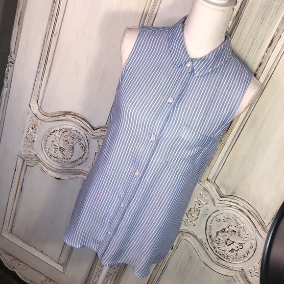 The So Perfect Sleeveless Shirt Relaxed Size Medium - Picture 3 of 11